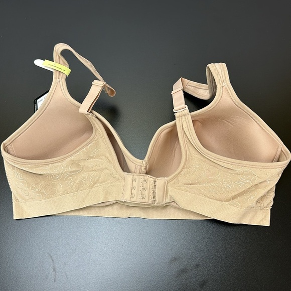 Bali Comfort Seamless Cool Comfort Bra 42B Soft Lightly Padded Smoothing - Picture 2 of 10